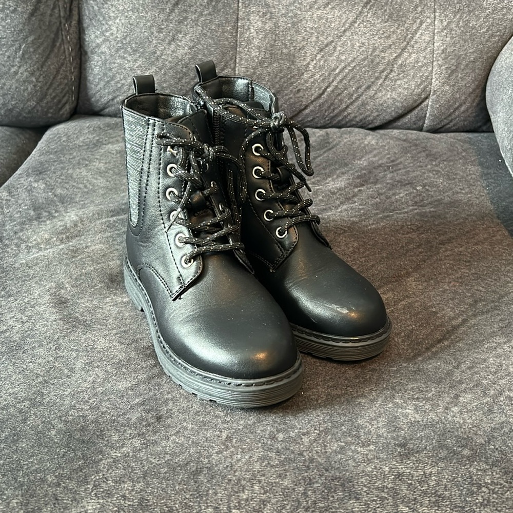 Brand New Girl Boots